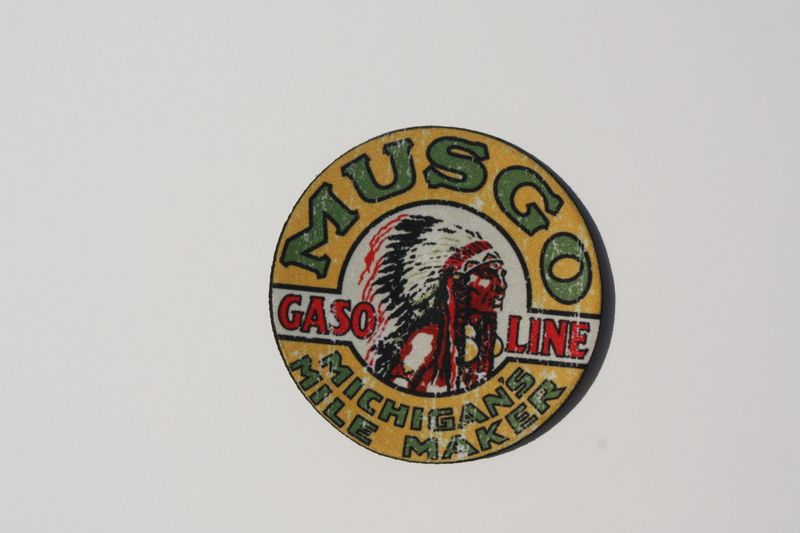 MUSGO GASOLINE ØL Brikke
