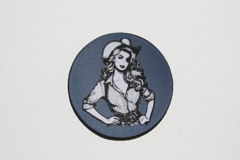 Saloon girl ØL Brikke Blå